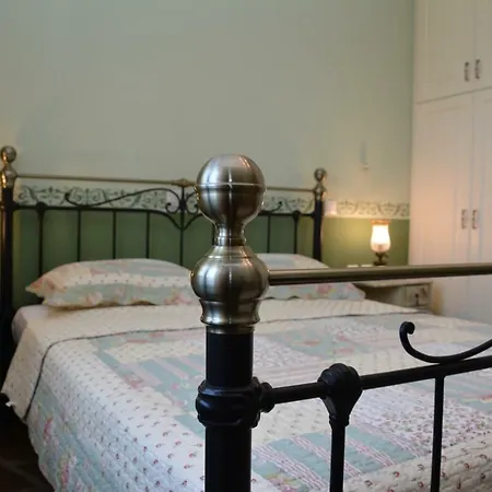 Melissandras View House *